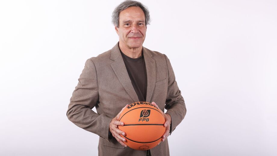 João Carvalho eleito presidente da Federação Portuguesa de Basquetebol
