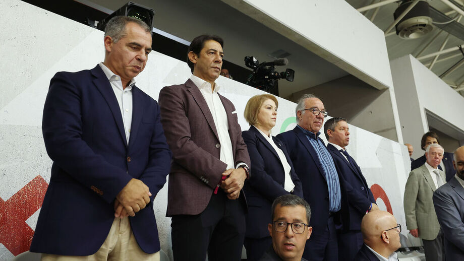 Rui Costa, presidente do Benfica, e Orlando Alves, presidente do Nun'Álvares, assistiram à final no Multiusos de Gondomar