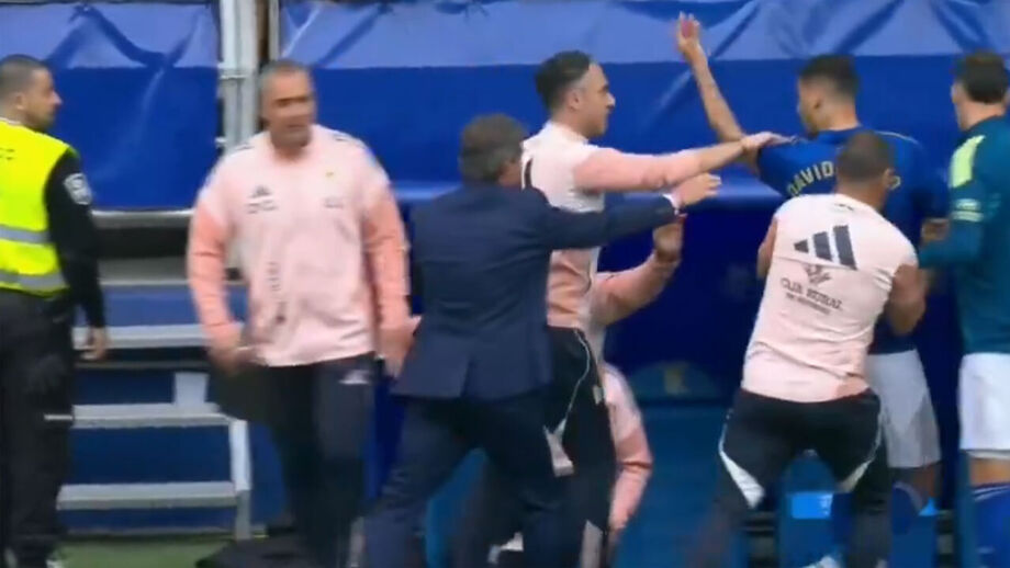 David Carmo envolve-se em bate-boca com os próprios adeptos