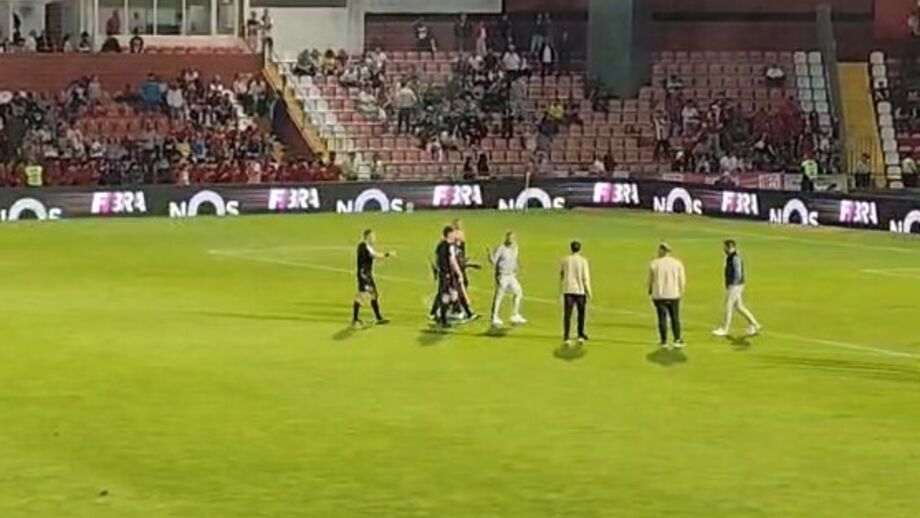  Lance polémico na área do AVS SAD motivou protestos