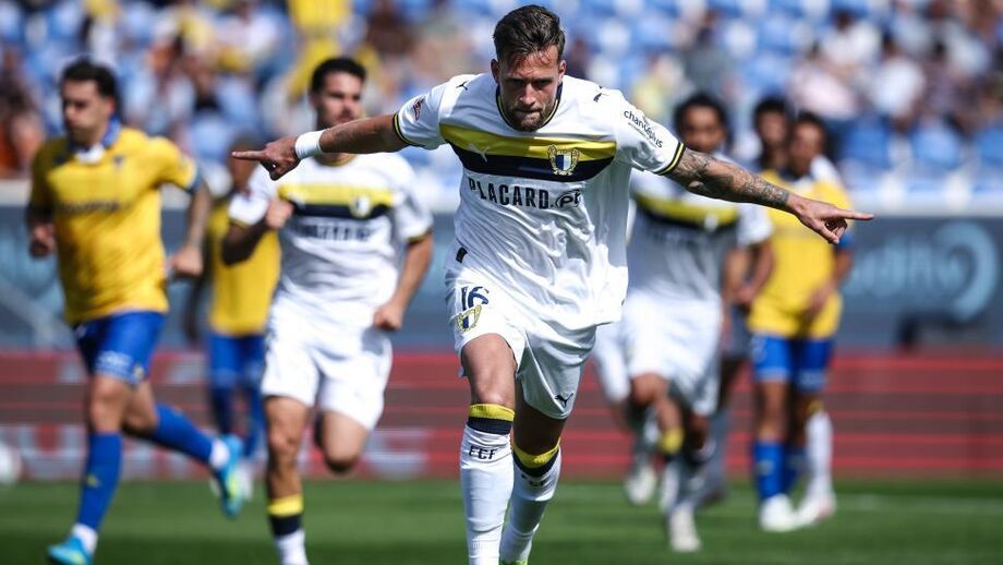 Justin De Haas festeja