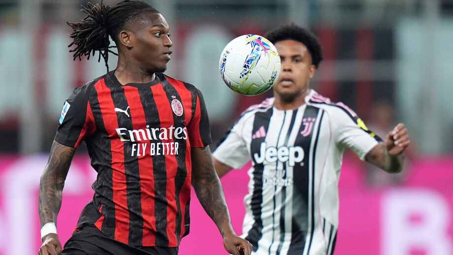 Rafael Leão elogiado por Max Allegri 