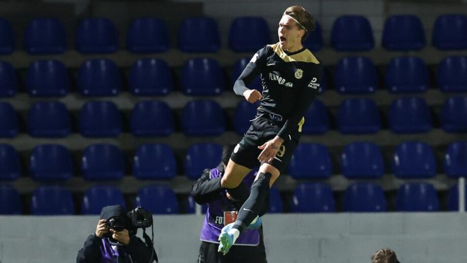 Marezi no festejo do golo ao Arouca