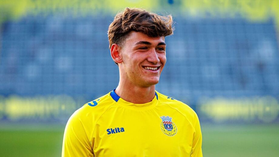 Mateo Flores, médio do Arouca