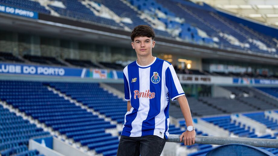 Afonso Felício joga nos sub-15