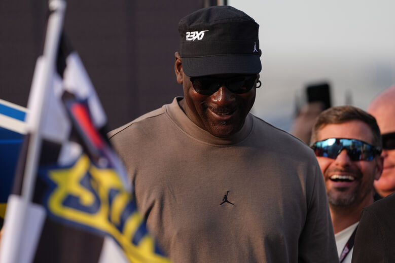 1º - Michael Jordan, basquetebolista (3,88 mil milhões de euros)