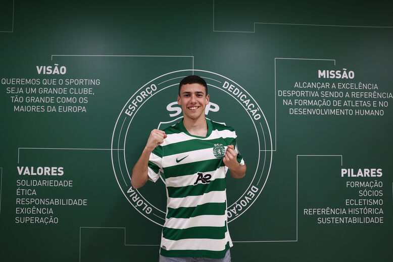 Duarte Tomás assina contrato com o Sporting e inspira-se em João Simões