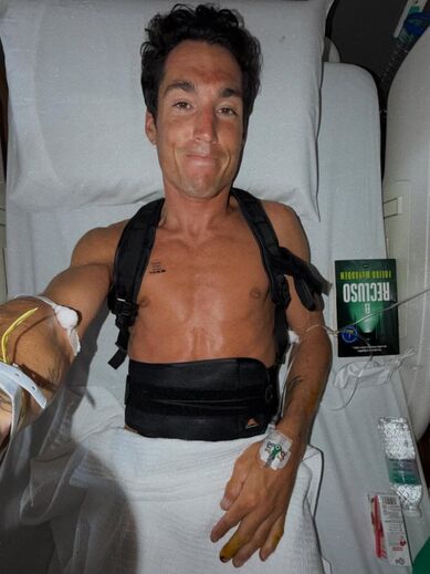 Aleix Espargaró revela que sofreu grave acidente durante testes na Malásia: «Parti quatro vértebras...»