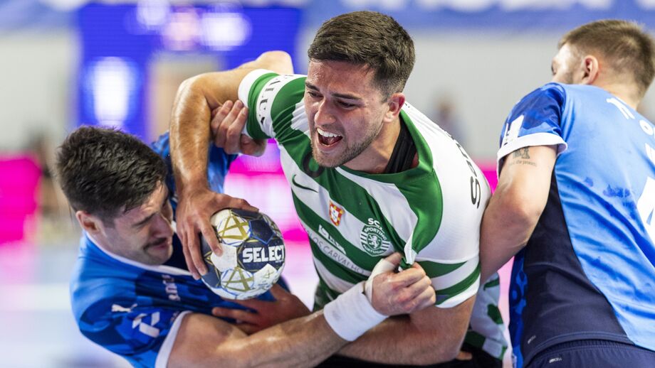 Sporting perde com o Wisla, mas avança para os quartos de final da Liga dos Campeões