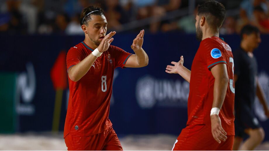 Seleção de futebol de praia goleou EUA por 8-2