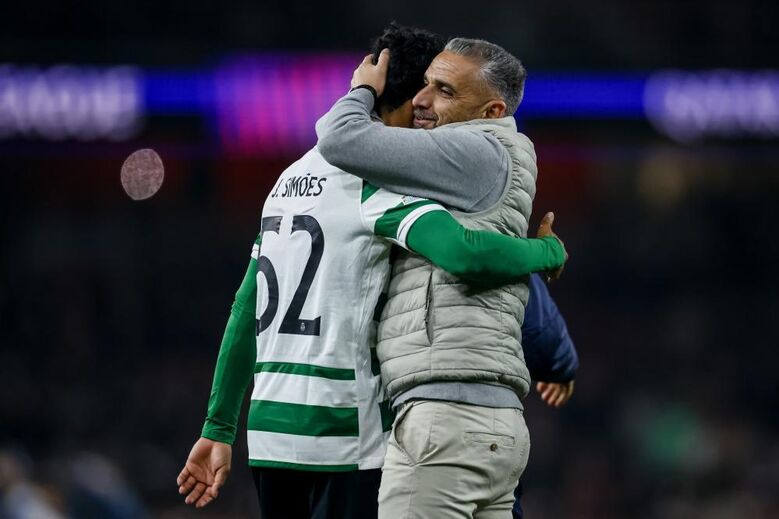 Rui Borges consola João Simões