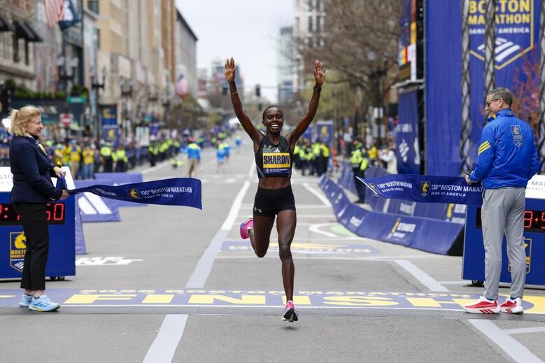 Sharon Lokedi vence a Maratona de Boston
