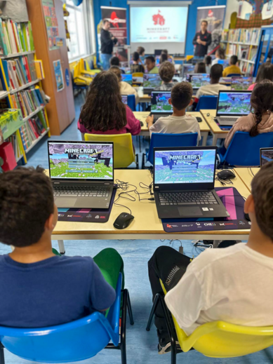 Minecraft promove criatividade e cidadania nas escolas
