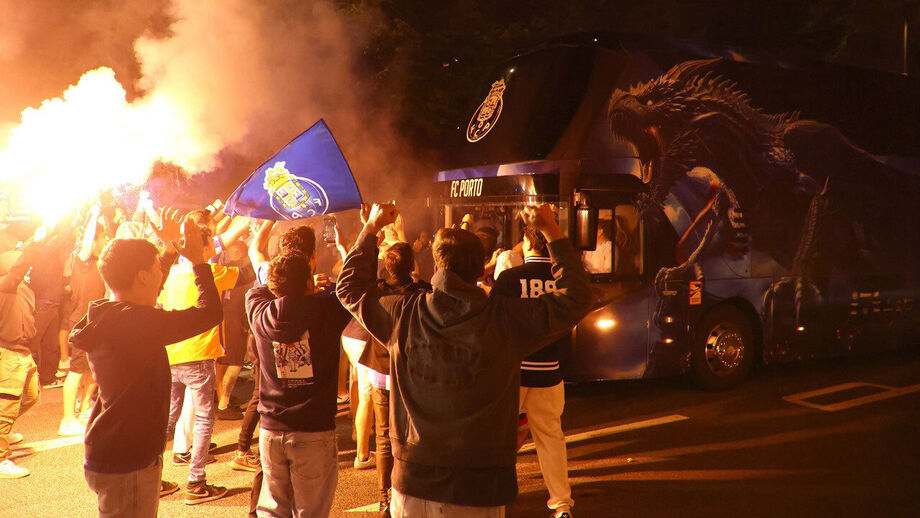 Euforia na chegada do FC Porto ao Dragão