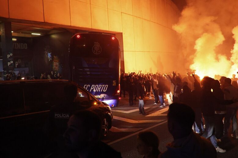 Euforia na chegada do FC Porto ao Dragão