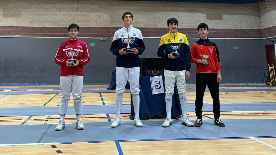 Xavier Melo exibe o ouro