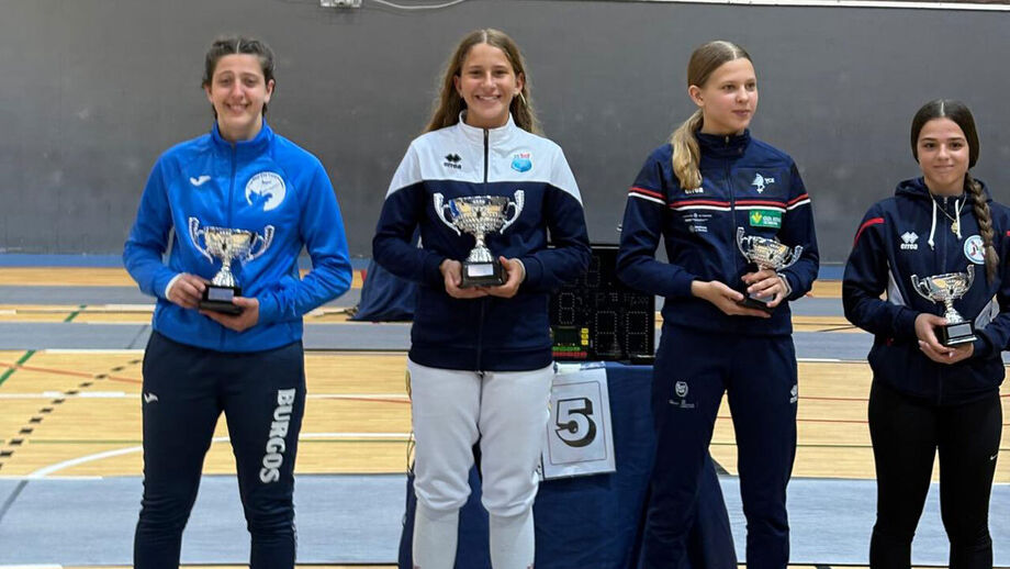 Margarida Melo exibe o ouro