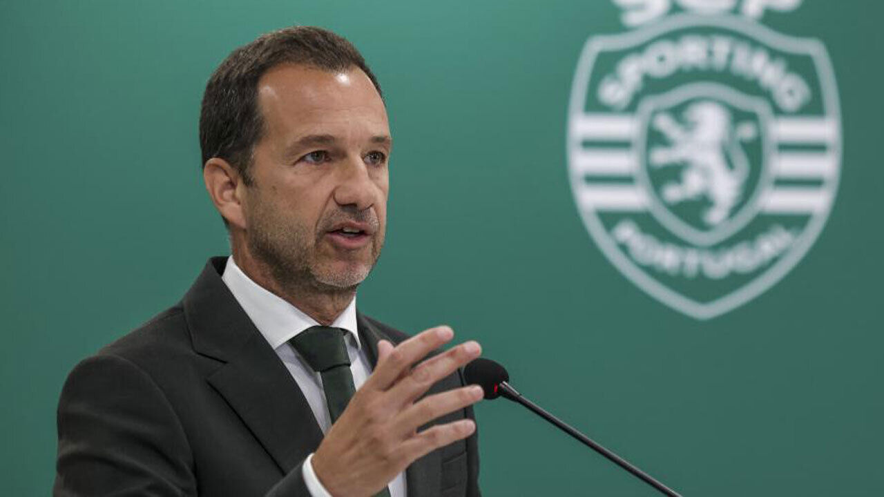 Frederico Varandas durante a cerimónia de renovação de Rui Borges