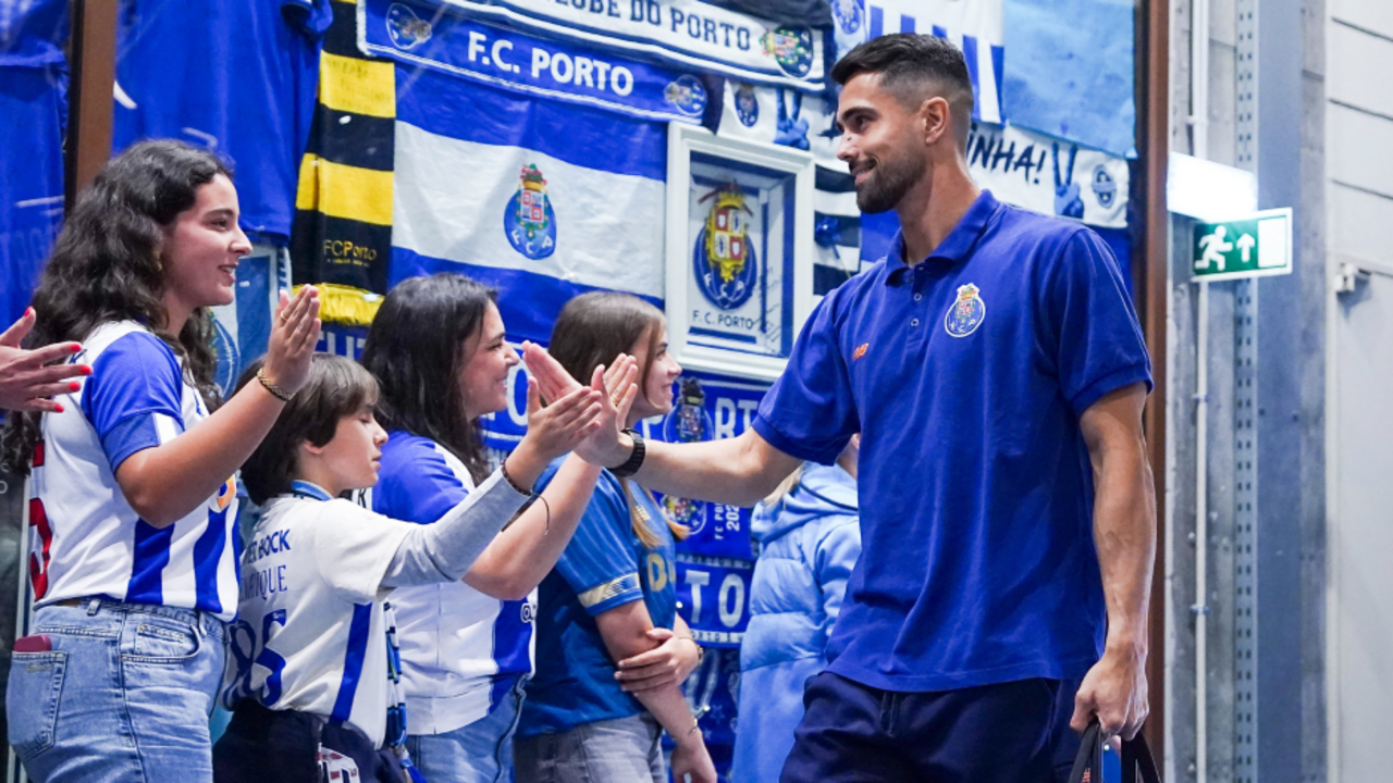Diogo Costa à chegada ao Estádio do Dragão