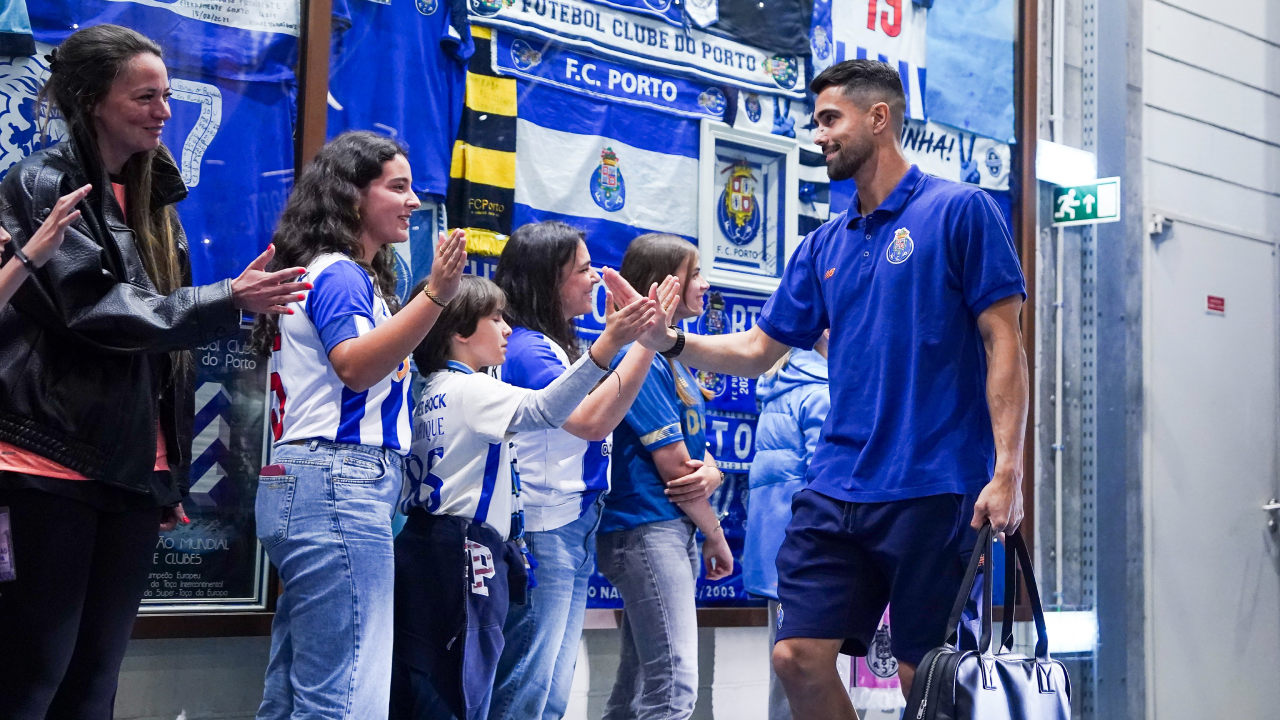 Diogo Costa à chegada ao Estádio do Dragão