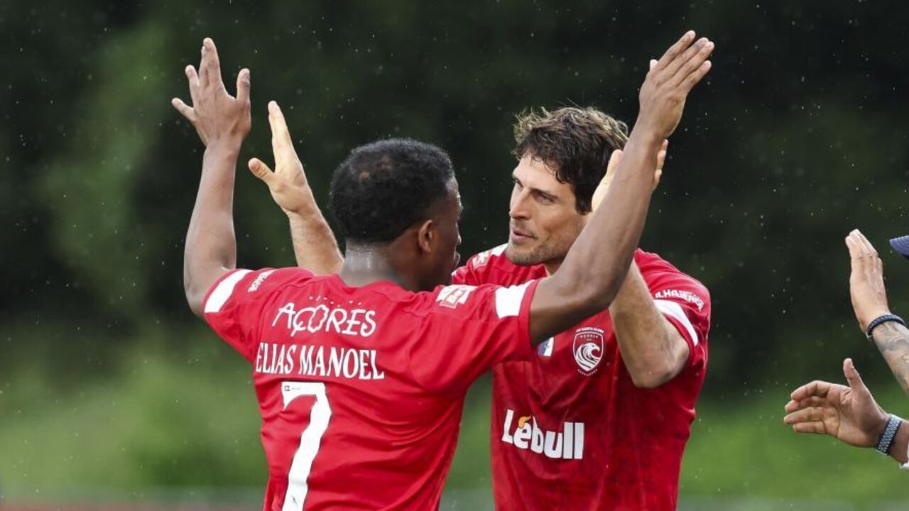 Elias Manoel marcou na reta final do Arouca-Santa Clara