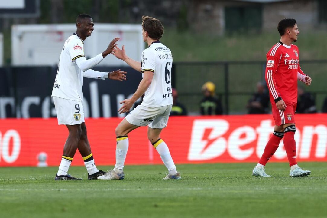 Van de Looi comenta jogo contra o Benfica após expulsão
