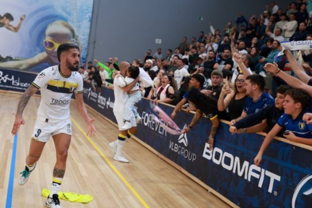 Famalicão garantiu a permanência na Liga Placard 