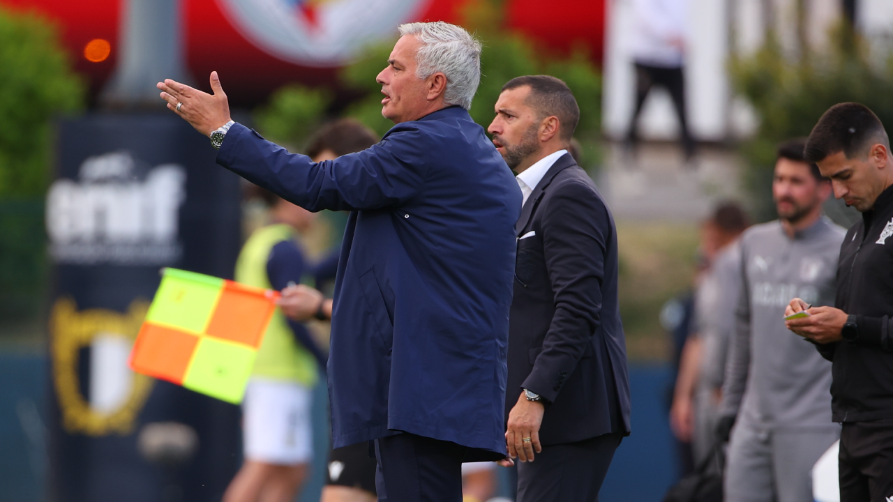 José Mourinho durante o Famalicão-Benfica
