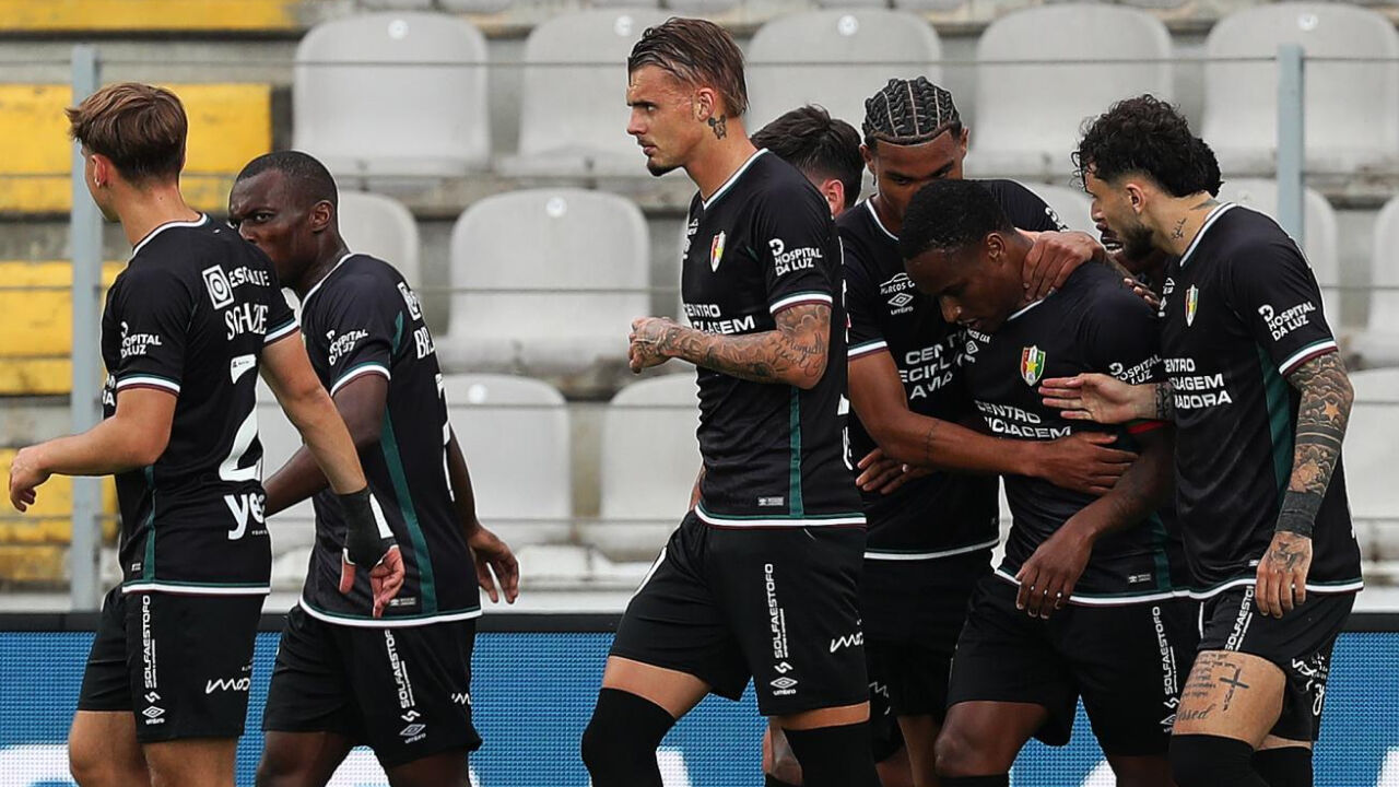 Tricolores estiveram a ganhar 2-0 ao Moreirense mas perderam 3-2