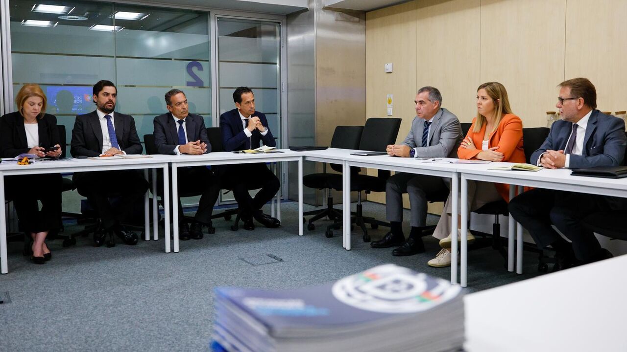 Reunião entre Pedro Proença e o Governo, com a presença de Reinaldo Teixeira e Helena Pires