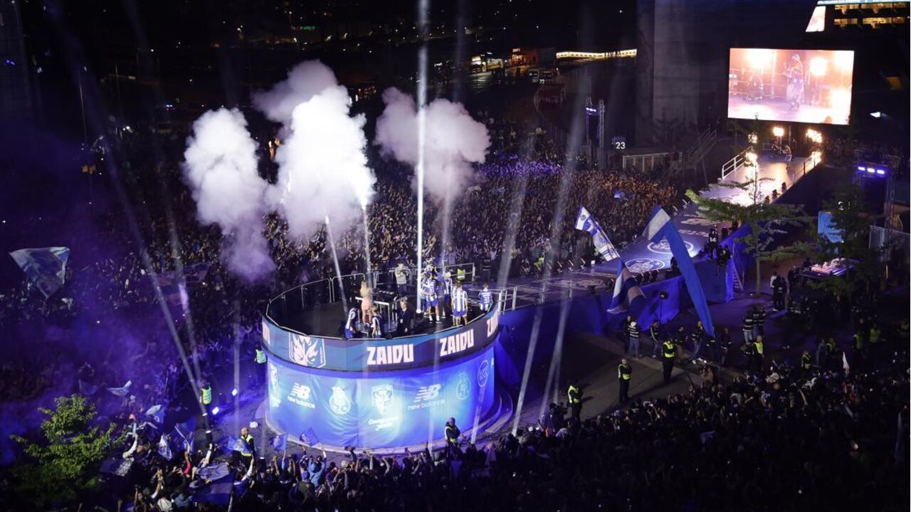 Festa do FC Porto nos Aliados após vitória contra Santa Clara
