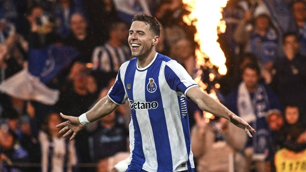 Bednarek, defesa do FC Porto, eleito o melhor da Liga em abril