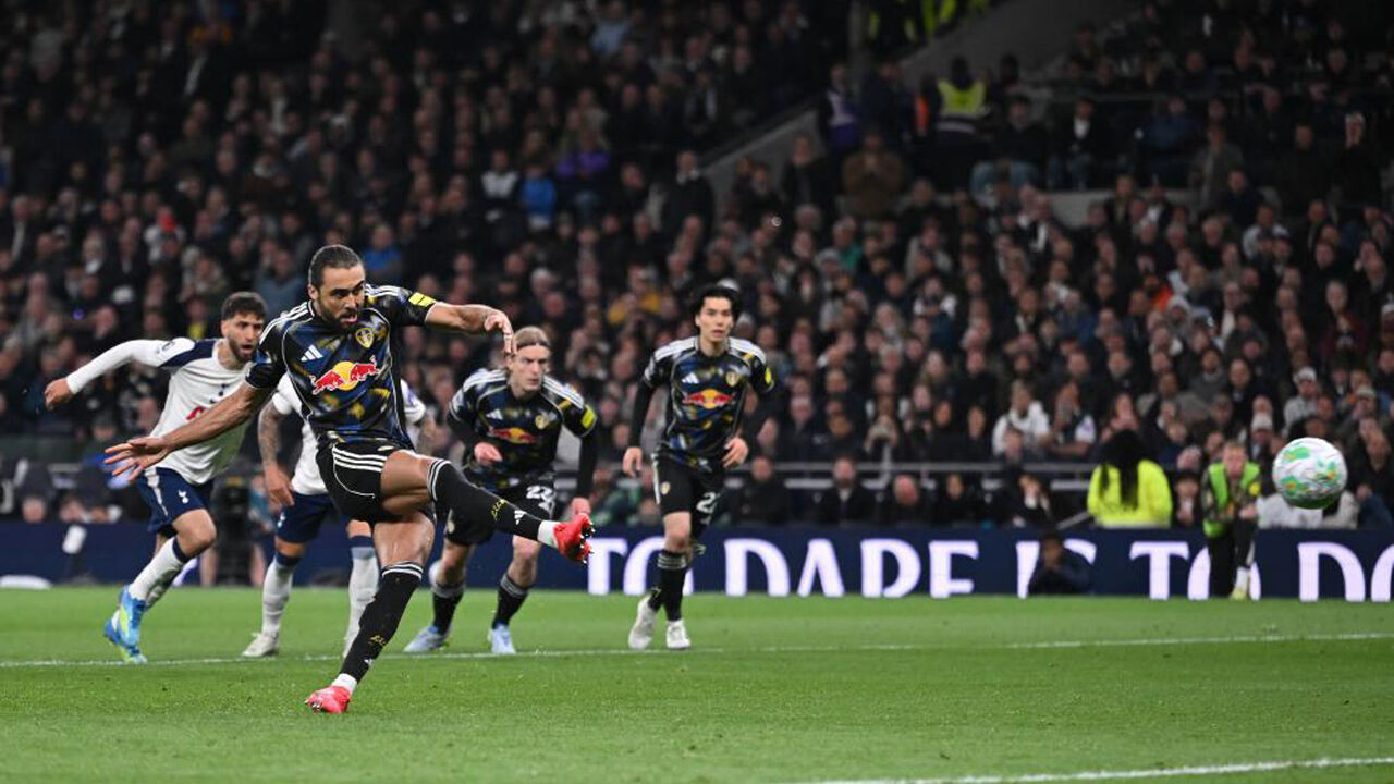 Calvert-Lewin marcou o golo do Leeds frente ao Tottenham