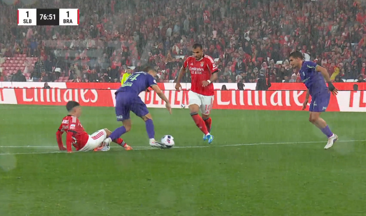 Benfica e Braga empatam 1-1 num jogo disputado