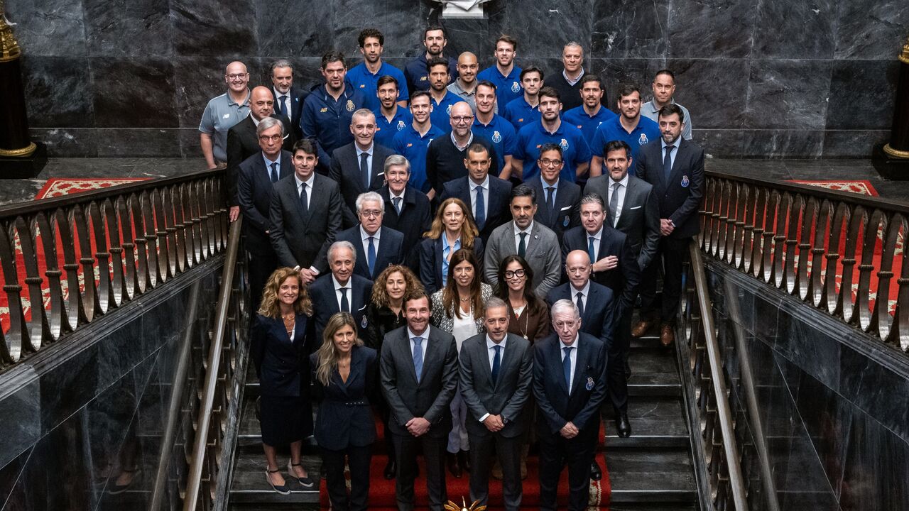 Equipa do FC Porto homenageada na Câmara Municipal do Porto