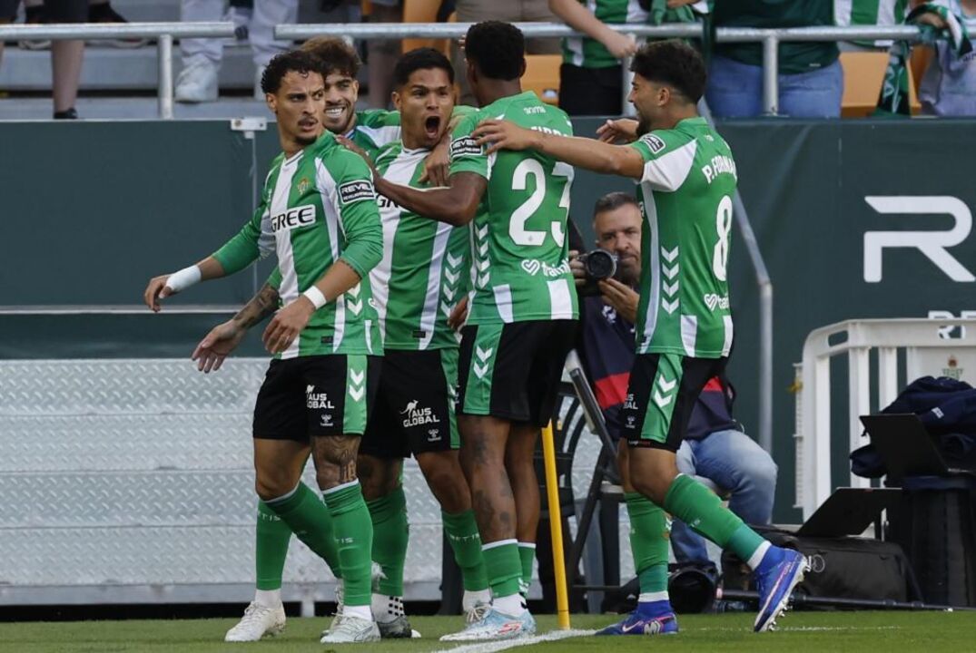 Betis venceu o Elche e voltará à Champions