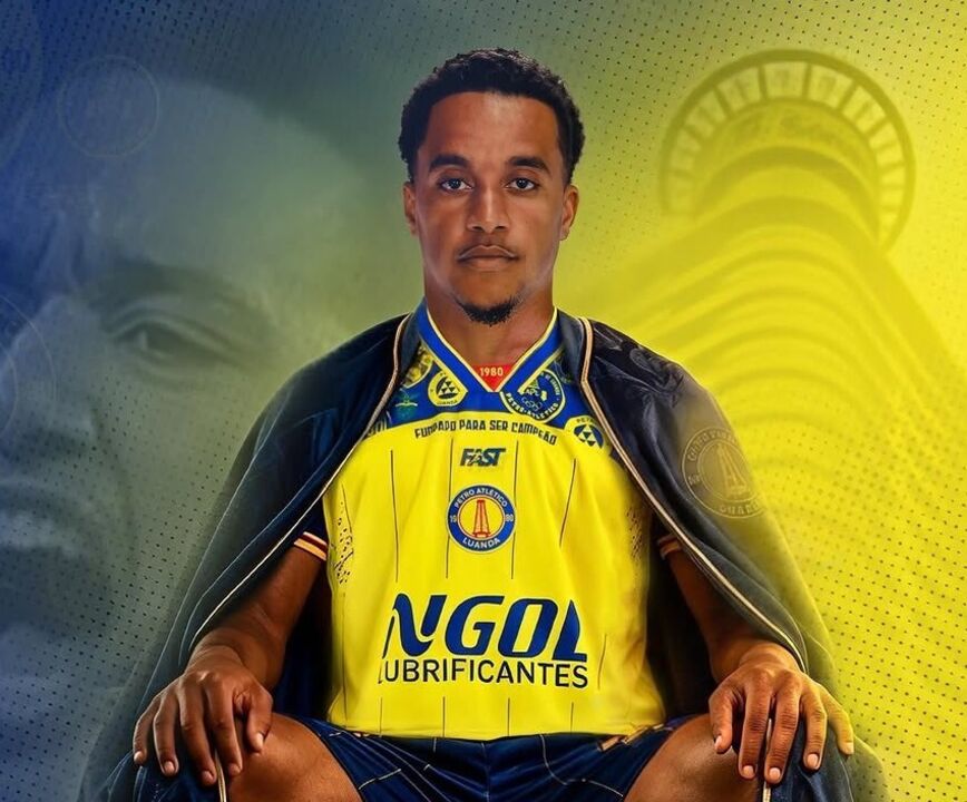 Jogador do Petro Atlético de Luanda apresenta equipamento