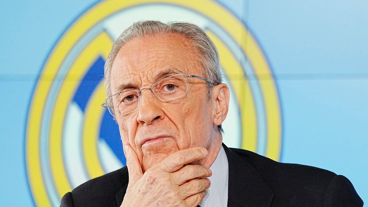 Florentino Pérez na famosa conferência de imprensa