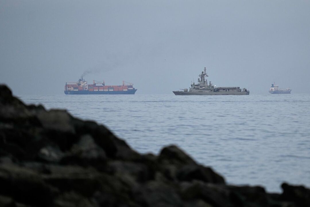 Navios no estreito de Ormuz