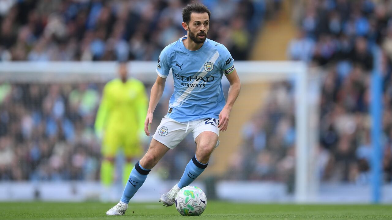 Bernardo Silva comenta contactos com o Benfica, mas nega transferência imediata