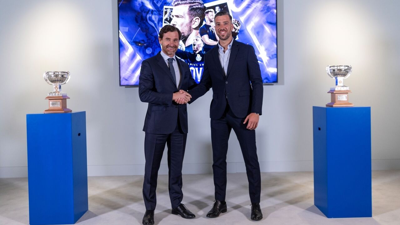 Daniel Chaves com André Villas-Boas, presidente do FC Porto