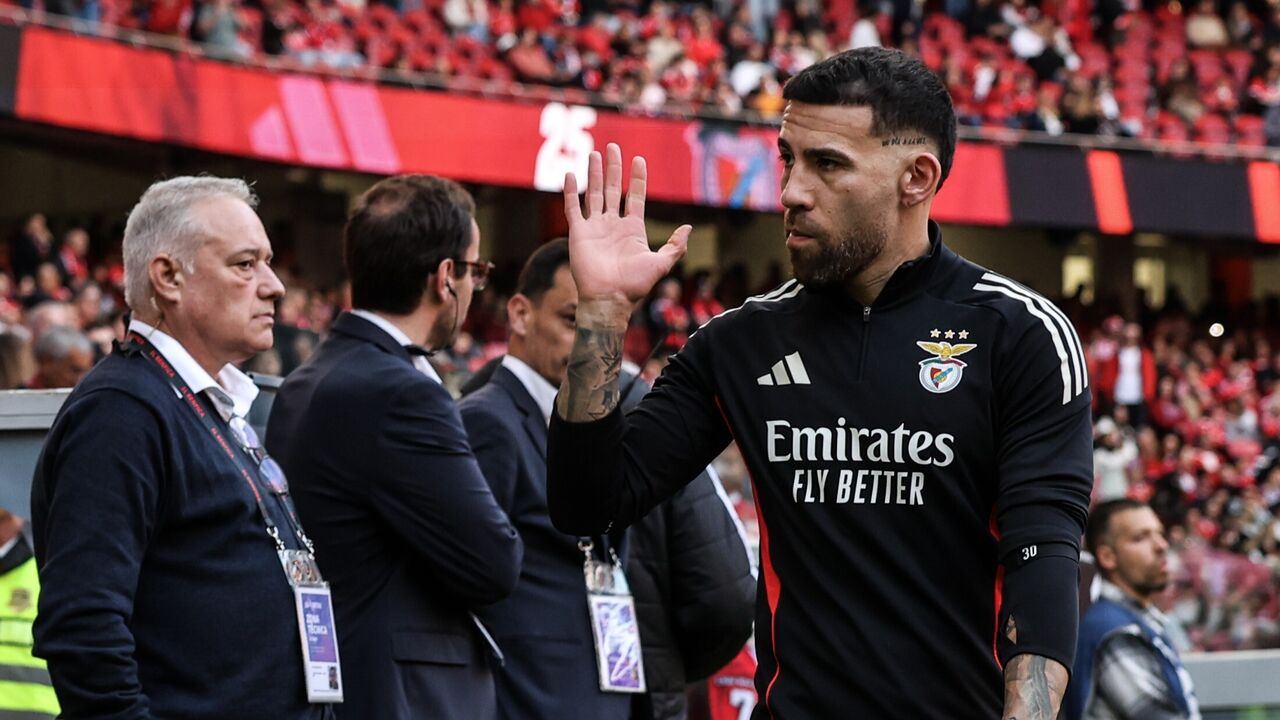 Otamendi de volta ao onze do Benfica no jogo de despedida