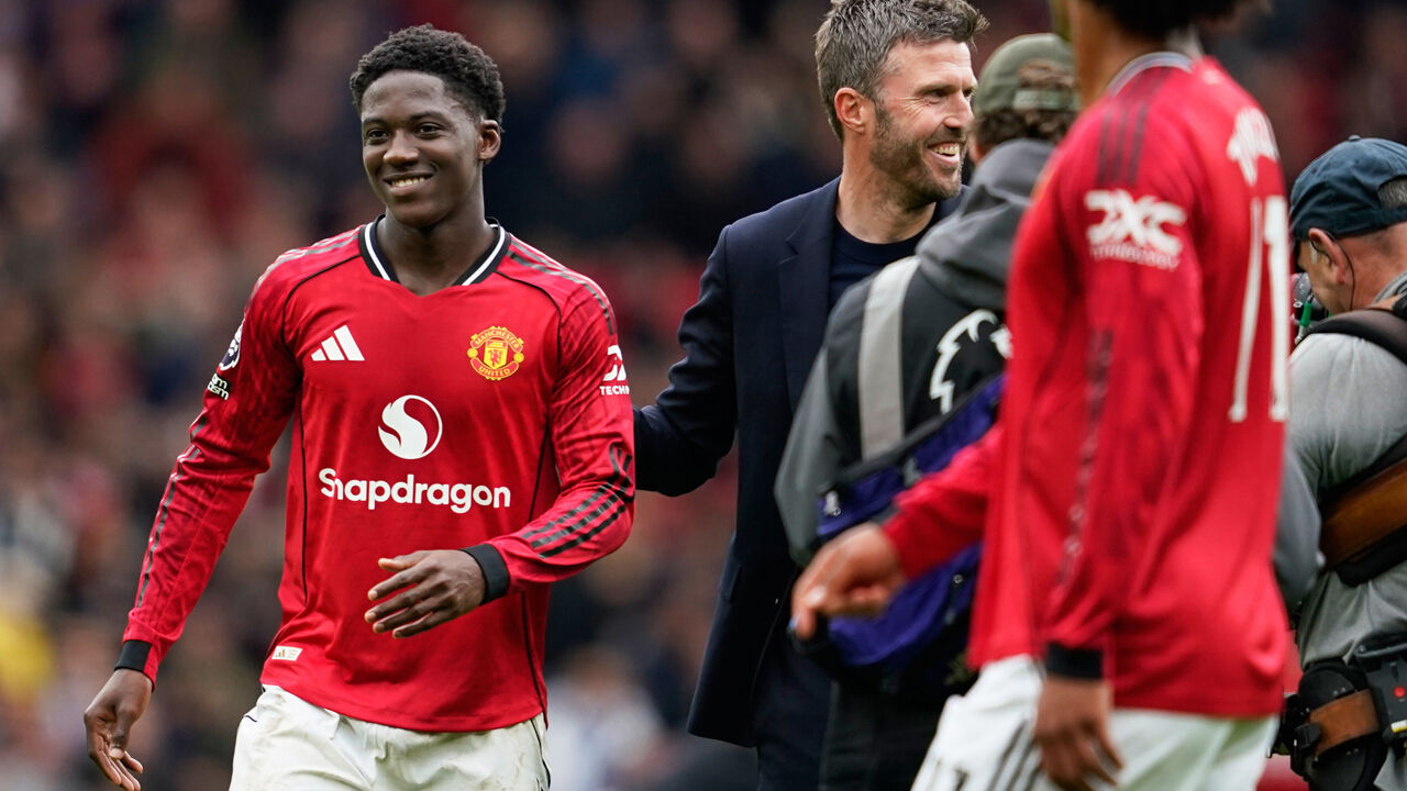 Kobbie Mainoo recuperou espaço no Man. United com Michael Carrick