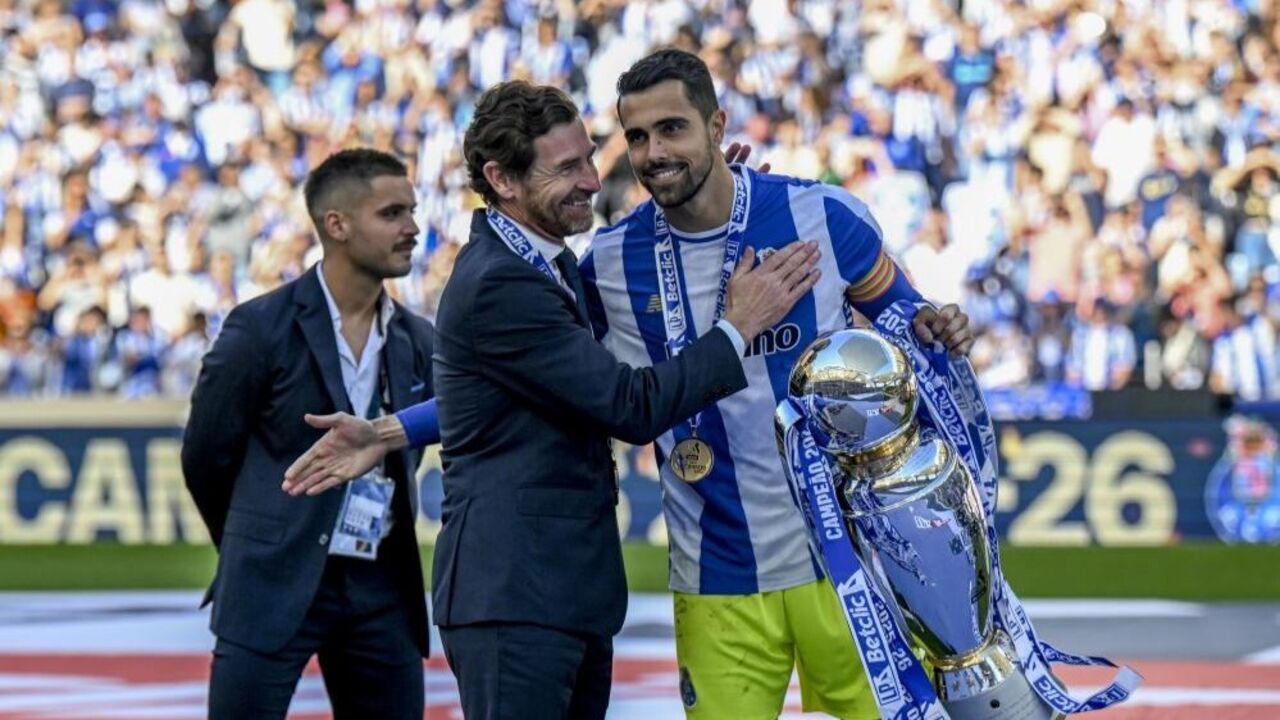 Villas-Boas acredita ter o capitão certo  e não pensa abrir mão dele durante o próximo mercado