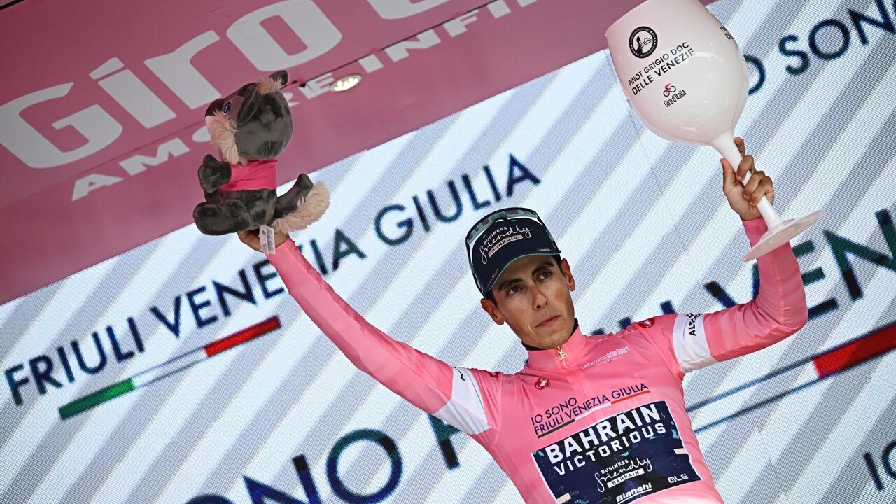 Ciclista mantém camisola rosa no Giro d'Italia, entre Friuli Venezia Giulia
