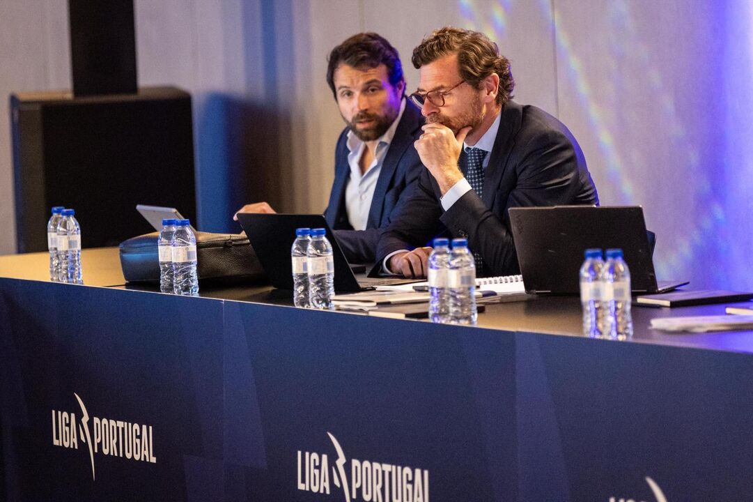 Villas-Boas na AG da Liga