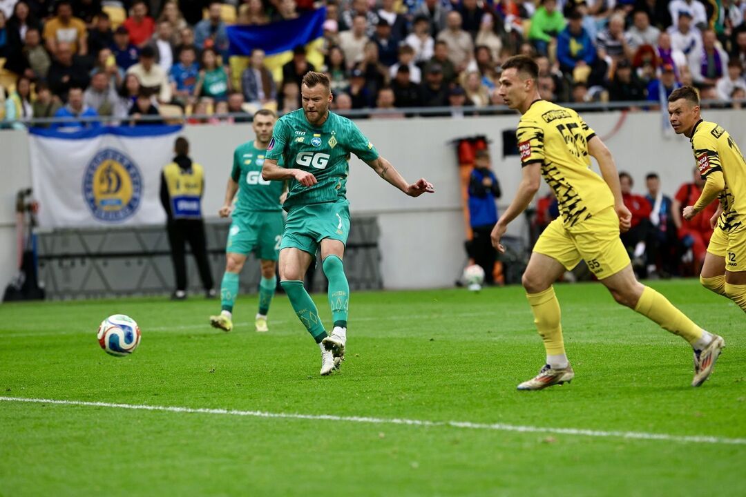 Dínamo Kiev vence Chernihiv e conquista a Taça da Ucrânia