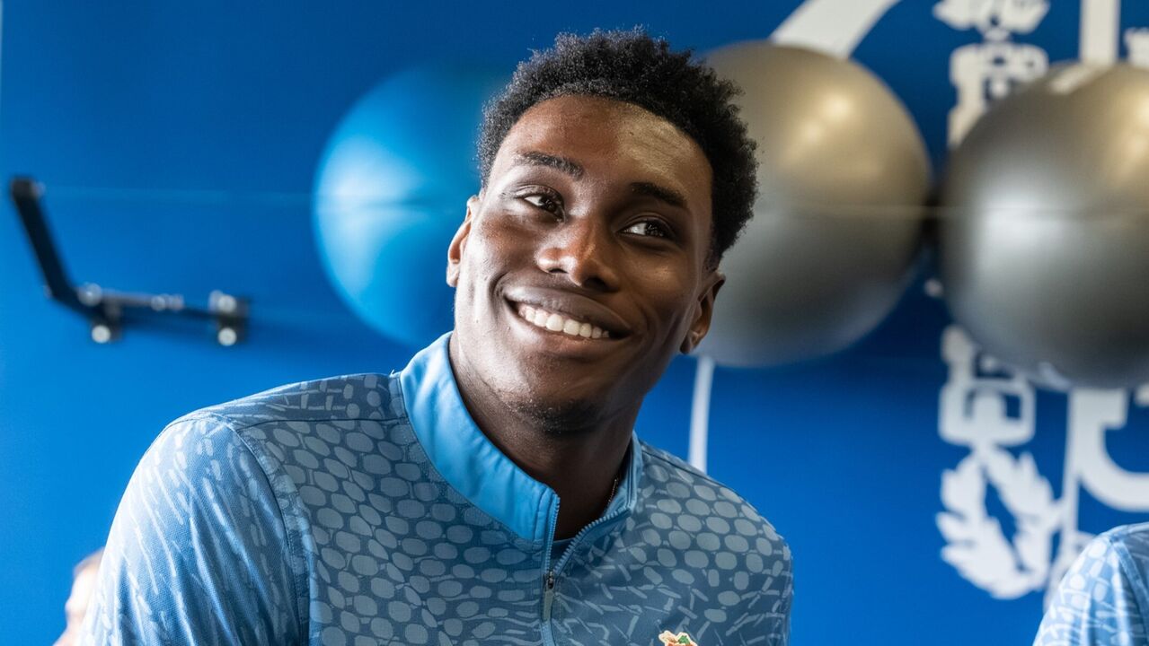 Samu acelera regresso com fisioterapeuta do clube após período de férias.

