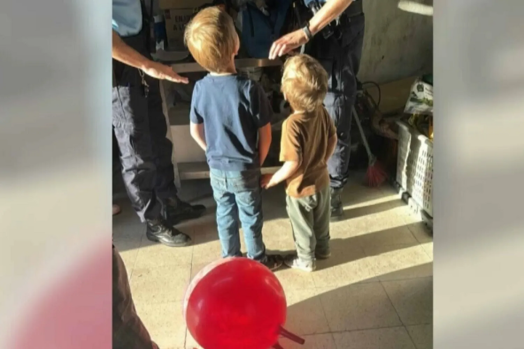 Dois meninos frnaceses, de 3 e 5 anos, foram abandonados na estrada que liga a Comporta a Alcácer do Sa