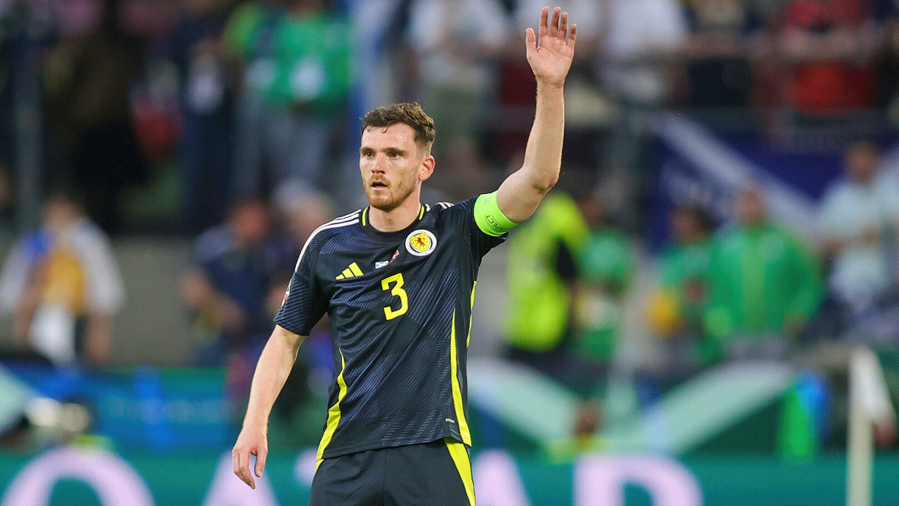 Andy Robertson, capitão da Escócia, entre os convocados para o Mundial'2026
